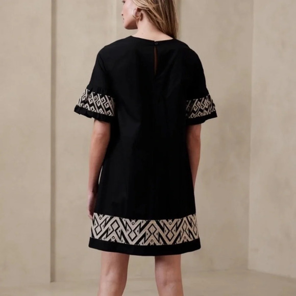 NWT BR Factory Embroidered-Sleeve Mini Dress in Cream - Picture 2 of 8